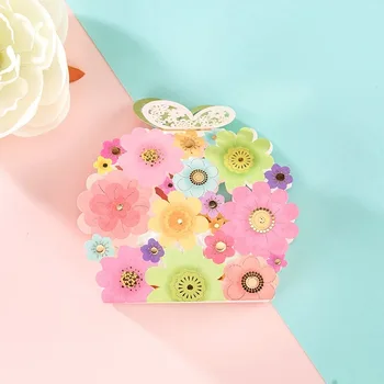50pcs Wedding Favors Gifts Box Flower Butterfly Laser Luxury Wedding Decoration Party Event Supplies Paper Candy Bag For Guests 
50pcs Wedding Favors Gifts Box Flower Butterfly Laser Luxury Wedding Decoration Party Event Supplies Paper Candy Bag For Guests