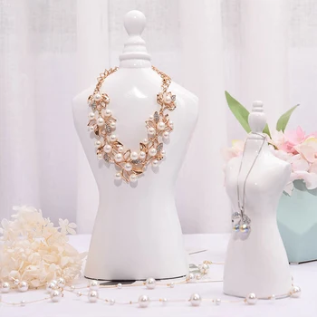 Resin Mannequin Men Figure Jewelry Display Stand Necklace Bracelets Hanging Holder Home Decor шкатулка для украшений 
Resin Mannequin Men Figure Jewelry Display Stand Necklace Bracelets Hanging Holder Home Decor шкатулка для украшений