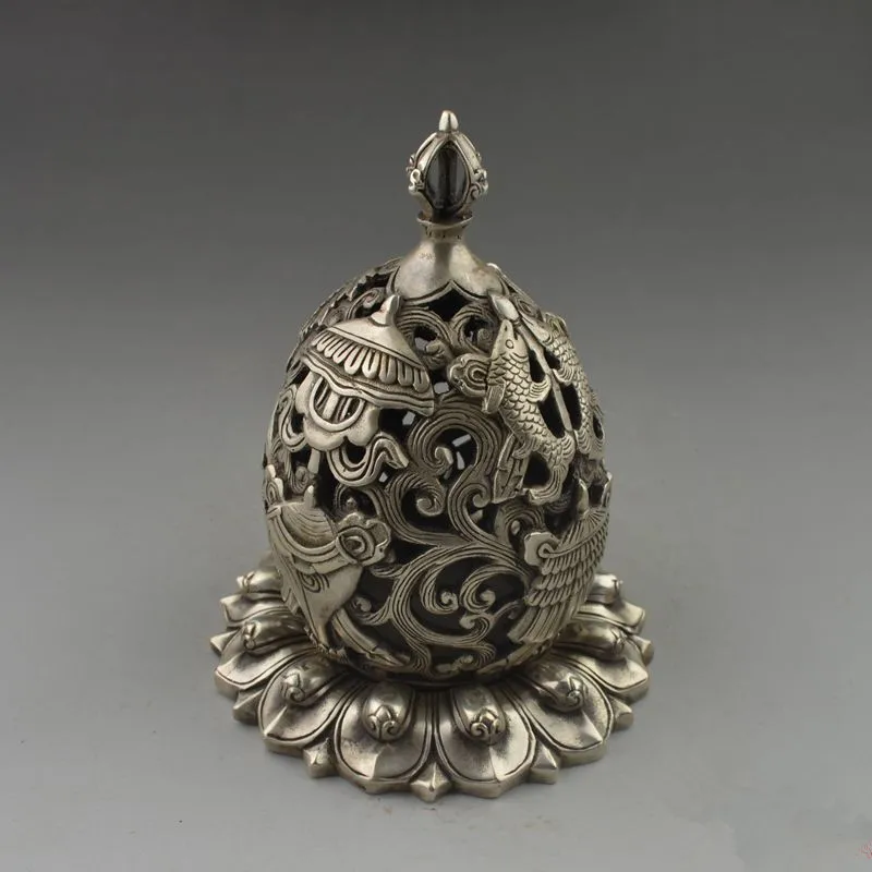 Eight treasures Ruyi smoke stove plate censer copper collection brass white copper silver plated copper antique censer
Eight treasures Ruyi smoke stove plate censer copper collection brass white copper silver plated copper antique censer