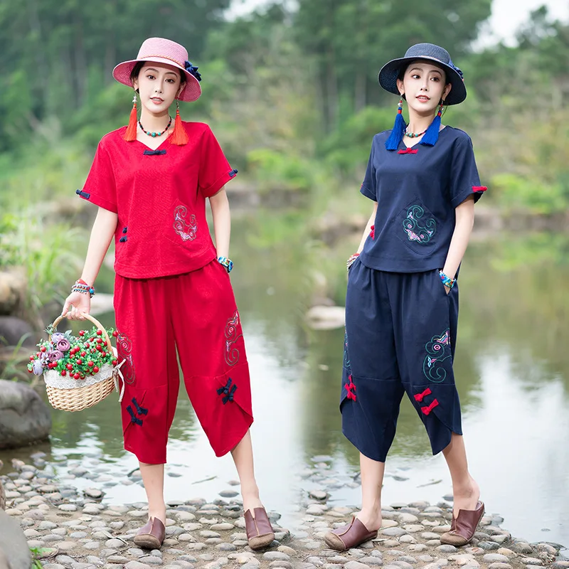 2019 Summer New Style Retro National Wind Cotton Linen Frog Embroidered Short-sleeved Top + Capri Pants
2019 Summer New Style Retro National Wind Cotton Linen Frog Embroidered Short-sleeved Top + Capri Pants
