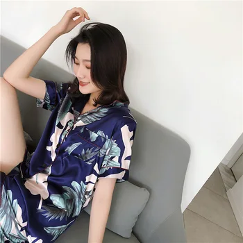 Fiklyc Women's Pajamas Summer Short-Sleeved Shorts Home Service Suit Lapel Casual Ice Silk Pajamas Women's Cardigan Thin Section 
Fiklyc Women's Pajamas Summer Short-Sleeved Shorts Home Service Suit Lapel Casual Ice Silk Pajamas Women's Cardigan Thin Section