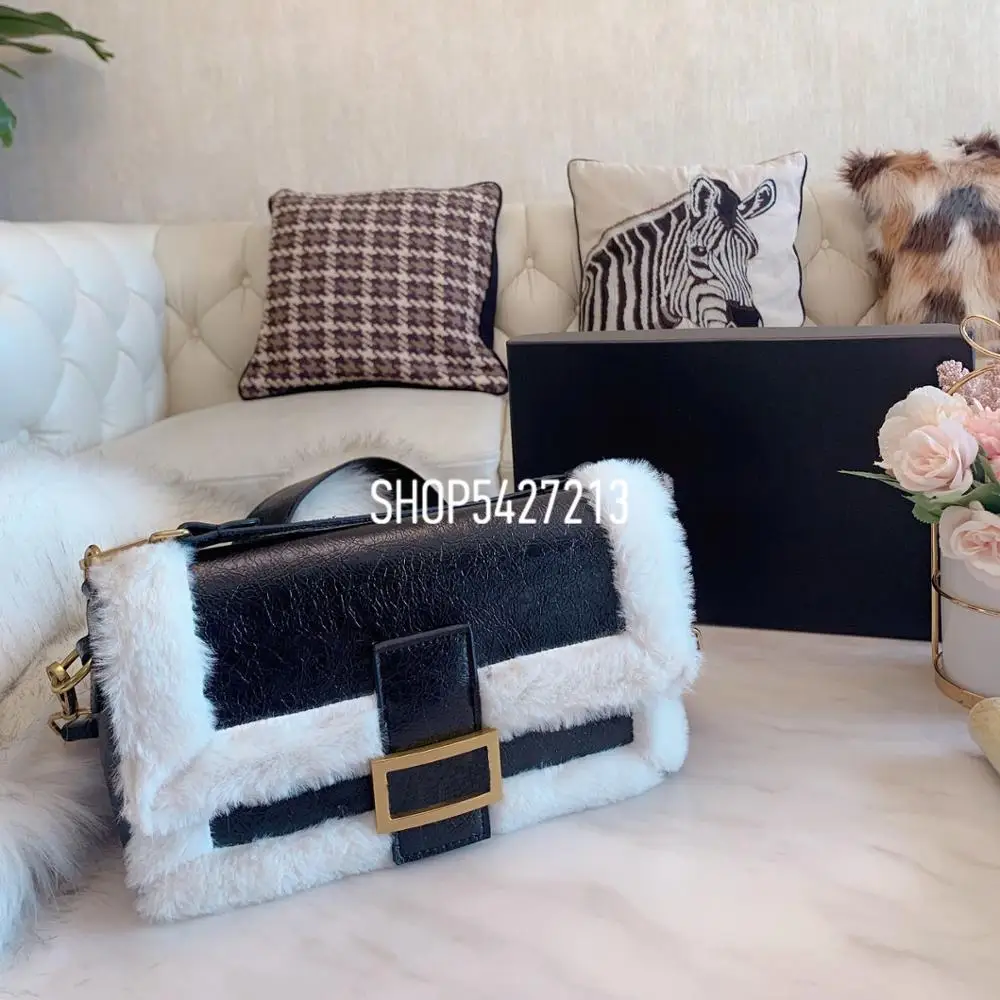 Women's Fashion Black Fur Handbag Shoulder Bag
Women's Fashion Black Fur Handbag Shoulder Bag