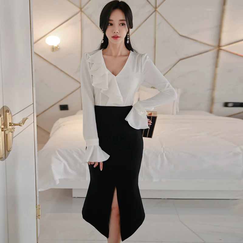 Autumn Two Piece Ruffles Party Suits Flare Long Sleeve V-Neck Blouse Shirt Black Bodycon Skirt Midi Sexy OL Dress
Autumn Two Piece Ruffles Party Suits Flare Long Sleeve V-Neck Blouse Shirt Black Bodycon Skirt Midi Sexy OL Dress