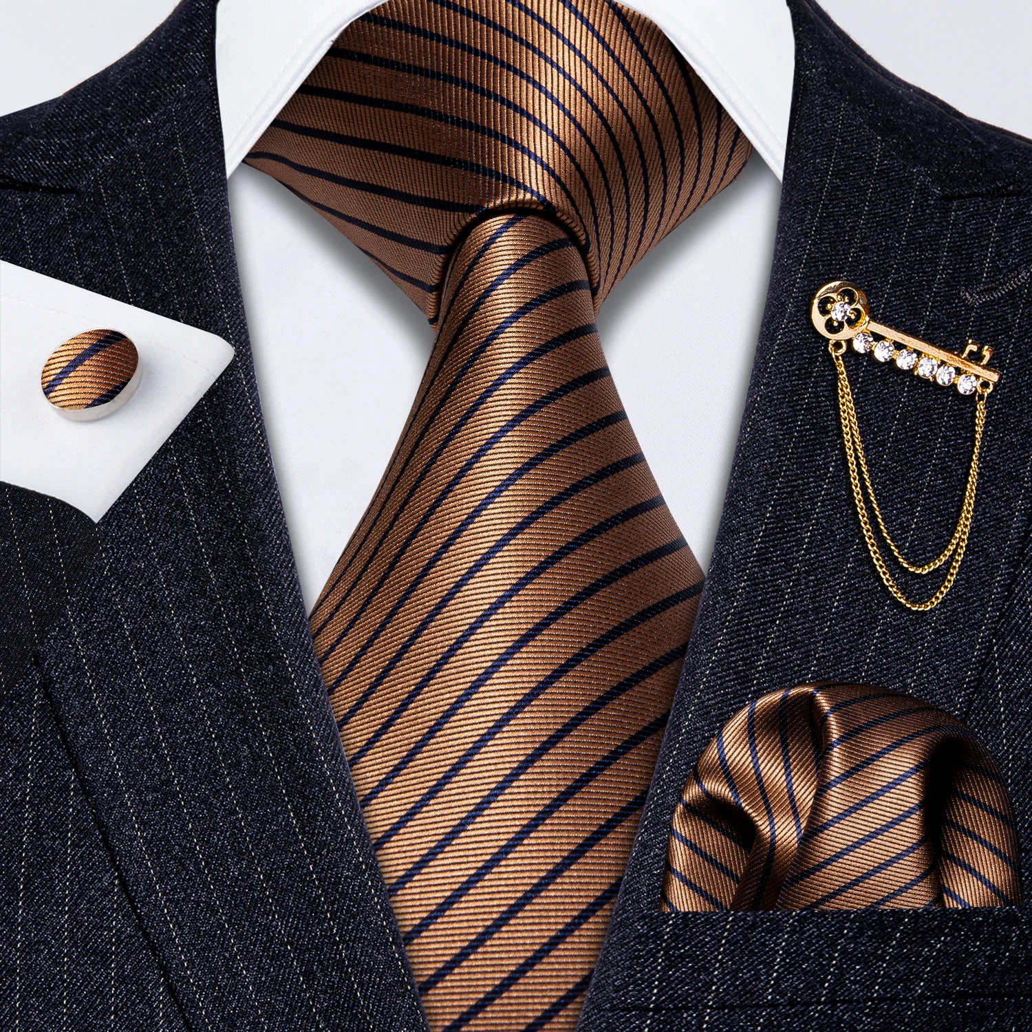 Fahsion Brown Striped Men Tie Brooch Set 100% Silk Tie for Men Necktie Handkerchief Cufflinks Set Neck Tie Fashion Adult
Fahsion Brown Striped Men Tie Brooch Set 100% Silk Tie for Men Necktie Handkerchief Cufflinks Set Neck Tie Fashion Adult