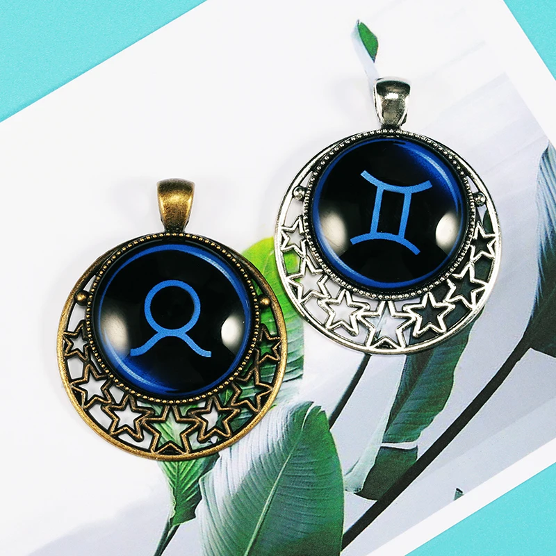 3pcs 44*36mm Outer Size 25mm Inner Size 2 Colors Antique Silver Antique Bronze Hollowed-Out Cameo Cabochon Base Setting Pendant 
3pcs 44*36mm Outer Size 25mm Inner Size 2 Colors Antique Silver Antique Bronze Hollowed-Out Cameo Cabochon Base Setting Pendant