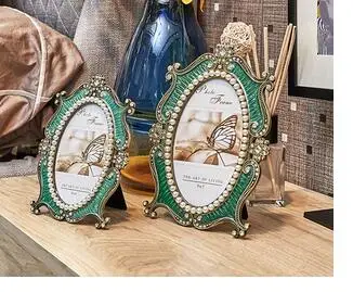 6/7 INCH PHOTO FRAME NORDIC CLASSIC VINTAGE METAL FAMILY PORTRAIT NIGHTSTAND IMITATION COPPER PICTURE FRAMES ANTIQUE HOME DECOR
6/7 INCH PHOTO FRAME NORDIC CLASSIC VINTAGE METAL FAMILY PORTRAIT NIGHTSTAND IMITATION COPPER PICTURE FRAMES ANTIQUE HOME DECOR