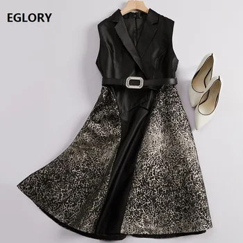 Top Quality New 2020 Spring Vintage Dress Women Notched Collar Golden Prints Patchwork Sleeveless Mid-Calf Black Dress Work Wear
Top Quality New 2020 Spring Vintage Dress Women Notched Collar Golden Prints Patchwork Sleeveless Mid-Calf Black Dress Work Wear