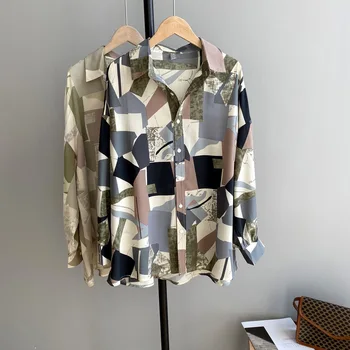 2020 Women Spring Autumn Long Sleeve Print Casual Loose Long Blouse Shirt Ladies Top Big Sizes 
2020 Women Spring Autumn Long Sleeve Print Casual Loose Long Blouse Shirt Ladies Top Big Sizes