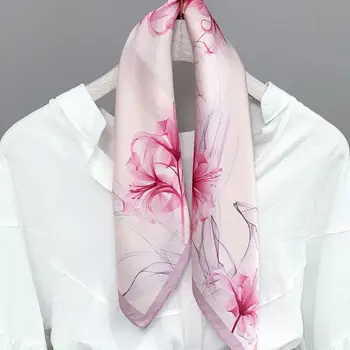 of 2020 the new warm silk square female silkworm silk silk scarves, Japan and South Korea decorative scarf hair band 
of 2020 the new warm silk square female silkworm silk silk scarves, Japan and South Korea decorative scarf hair band