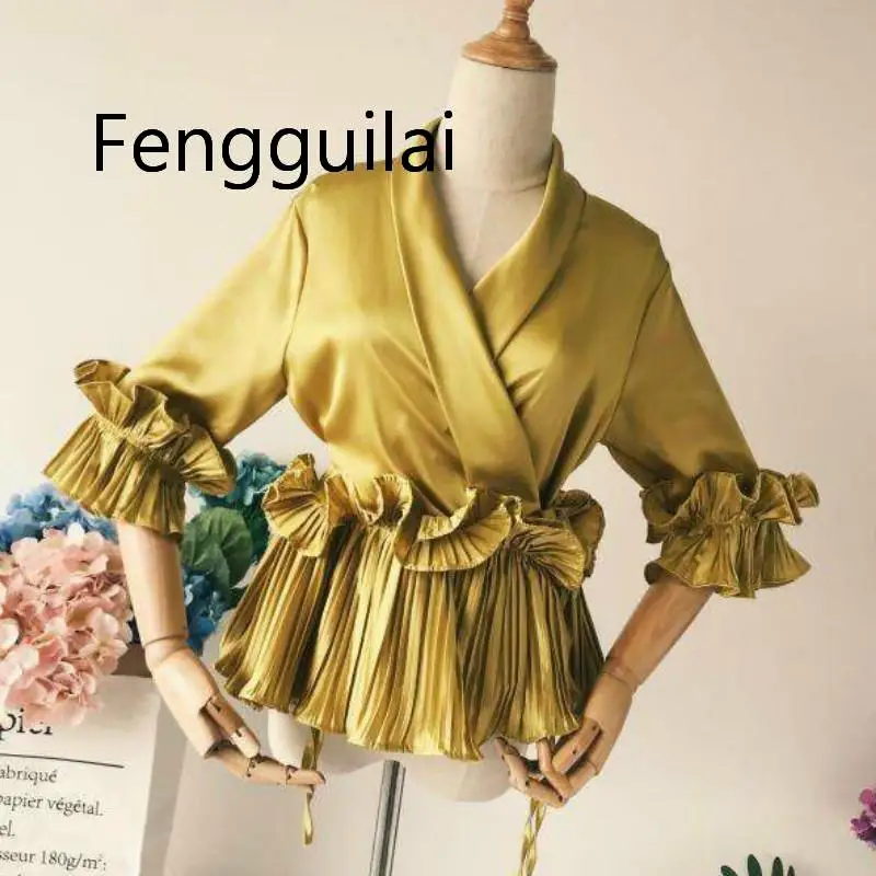 FENGGUILAI 2019 Spring Women V-Neck Pleated Treated Lace Chiffon Shirt 3D Flowers Bow Satin Blouses Ruffled Lace Tops Autumn 
FENGGUILAI 2019 Spring Women V-Neck Pleated Treated Lace Chiffon Shirt 3D Flowers Bow Satin Blouses Ruffled Lace Tops Autumn