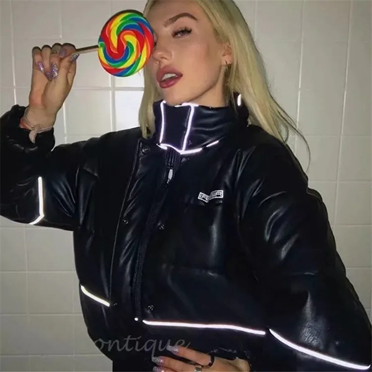 High Street Fashion Bread Cotton Overcoat Reflective Cotton Female Ins Stand Collar Short Locomotive Letter Warm Winter Jacket
High Street Fashion Bread Cotton Overcoat Reflective Cotton Female Ins Stand Collar Short Locomotive Letter Warm Winter Jacket