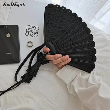 New Trend Hollow Bag Fan Shape Smart Flower Evening Party Purse and Handbags Personalized Bag Female Wrist Bags for Women 2020
New Trend Hollow Bag Fan Shape Smart Flower Evening Party Purse and Handbags Personalized Bag Female Wrist Bags for Women 2020