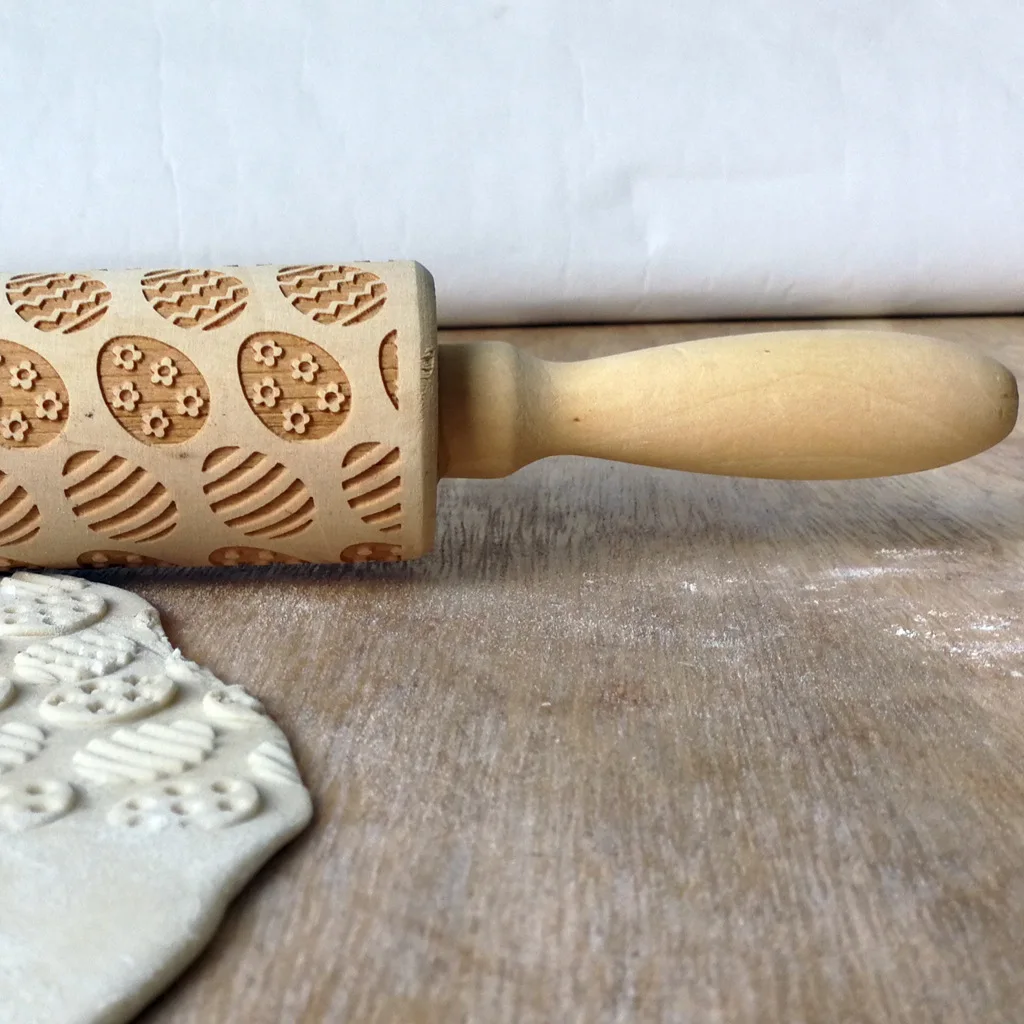 JM01039 Wood Easter Painted Egg Printed Rolling Pin Wooden Carving Rolling Pin Cookie Biscuit Rolling Stick
JM01039 Wood Easter Painted Egg Printed Rolling Pin Wooden Carving Rolling Pin Cookie Biscuit Rolling Stick