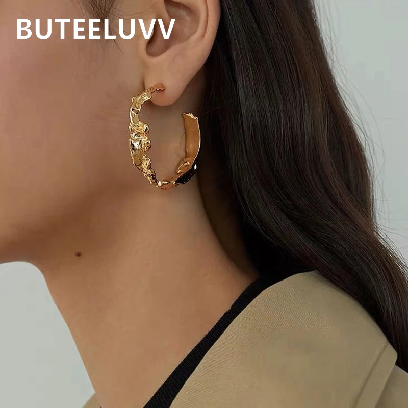 BUTEELUVV Rough Metal Hoop Earrings for Women Vintage Gold Silver Geometric Big Chunky Round Statement Earrings Fashion Jewelry
BUTEELUVV Rough Metal Hoop Earrings for Women Vintage Gold Silver Geometric Big Chunky Round Statement Earrings Fashion Jewelry