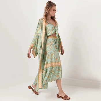 Bohemian Plus Size Beach Cover-Ups Loose Pareo Bathing Suit 2020 Summer Sunscreen Bikini Cover Up Swimwear Women Cardigan Smock
Bohemian Plus Size Beach Cover-Ups Loose Pareo Bathing Suit 2020 Summer Sunscreen Bikini Cover Up Swimwear Women Cardigan Smock
