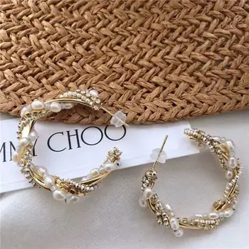 Korena New Fashion Fresh Water Pearl Hoop Earrings For Women Girls shiny Rhinestone Unique Twisted Elegant Daily Accessories 
Korena New Fashion Fresh Water Pearl Hoop Earrings For Women Girls shiny Rhinestone Unique Twisted Elegant Daily Accessories