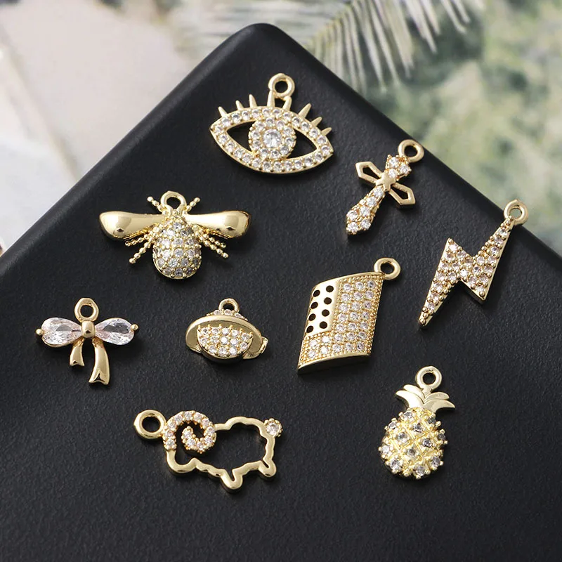 5 Pcs Copper-clad Gold Inlaid Zircon Pineapple And Chrysanthemum Eyes Pendant DIY Buttons Earrings Necklace Jewelry Accessories
5 Pcs Copper-clad Gold Inlaid Zircon Pineapple And Chrysanthemum Eyes Pendant DIY Buttons Earrings Necklace Jewelry Accessories
