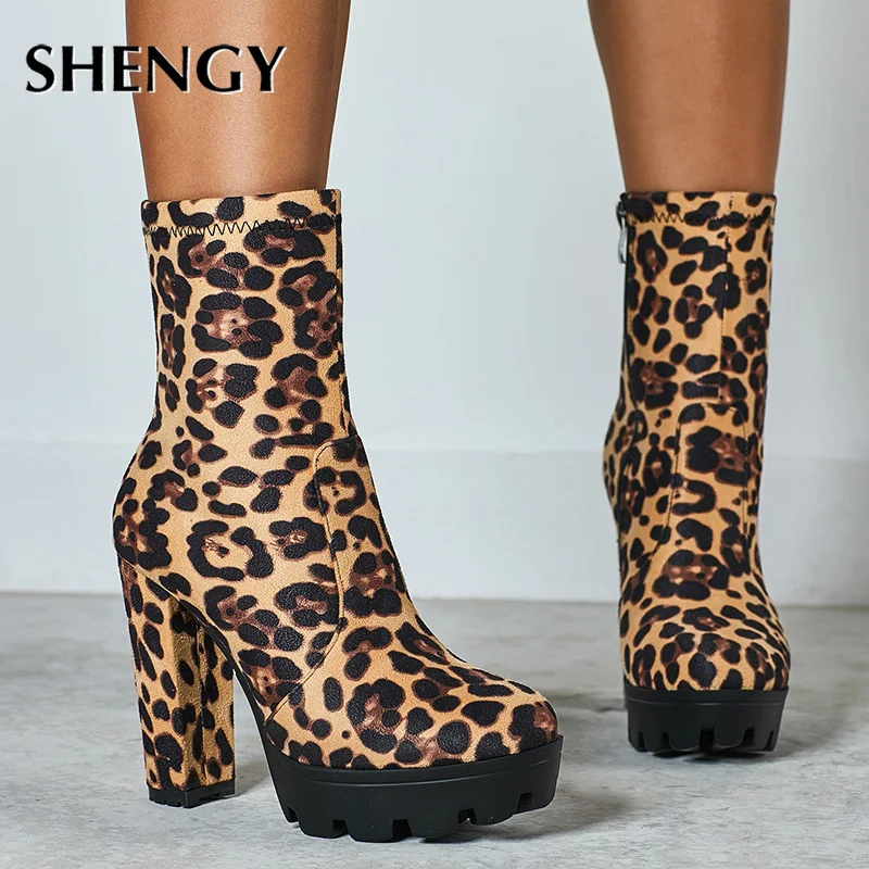 Size 35-42 2020 New Shoes Women Boots Leopard Ankle Boots Sexy Female Autumn Winter Lady Thigh High Boots Party Platform Shoes
Size 35-42 2020 New Shoes Women Boots Leopard Ankle Boots Sexy Female Autumn Winter Lady Thigh High Boots Party Platform Shoes