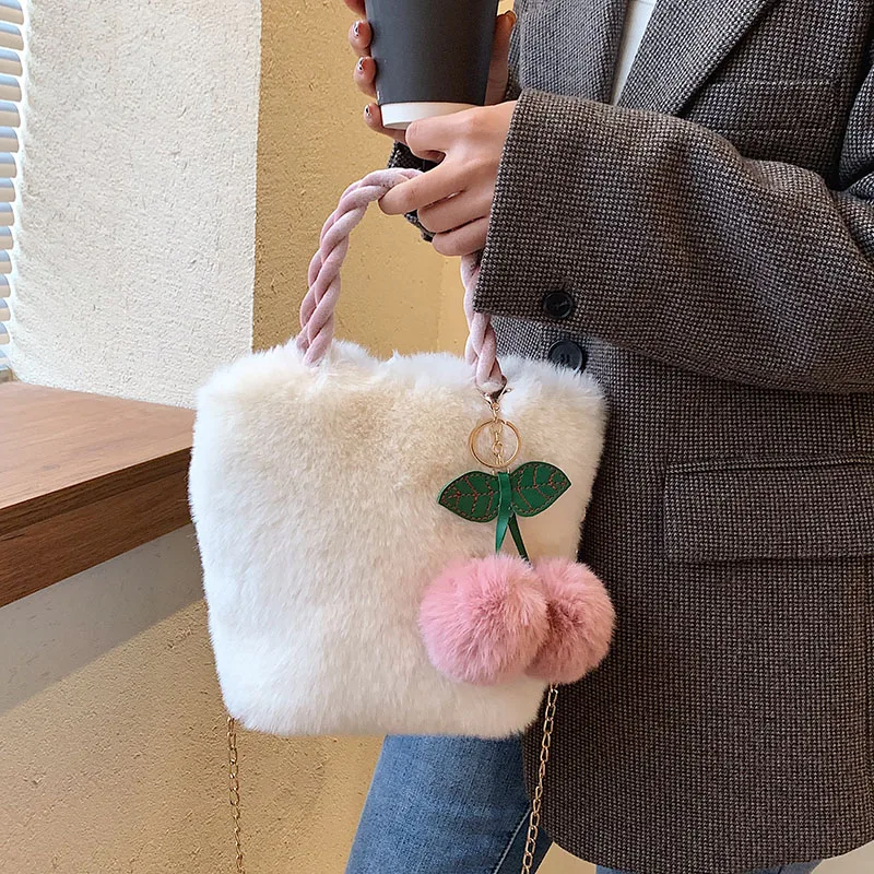 White Fluffy Bags for Women 2021 Chain Plush Tote Bag Soft Furry Bags Luxury Designer Handbag Cherry Fur Crossbody Shoulder Bags
White Fluffy Bags for Women 2021 Chain Plush Tote Bag Soft Furry Bags Luxury Designer Handbag Cherry Fur Crossbody Shoulder Bags