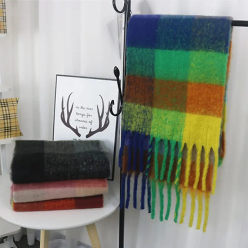 Ac Family Cashmere Shawl in Autumn and Winter2019 Winter Fashion Colored Chequered Scarf Warms Students Necks and Thicker Shawls
Ac Family Cashmere Shawl in Autumn and Winter2019 Winter Fashion Colored Chequered Scarf Warms Students Necks and Thicker Shawls