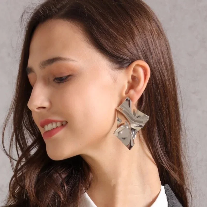 Exaggerated Popular Earrings Geometric Metal Sequins Simple Big Earrings Drop Earrings for Women Fashion Jewelry
Exaggerated Popular Earrings Geometric Metal Sequins Simple Big Earrings Drop Earrings for Women Fashion Jewelry