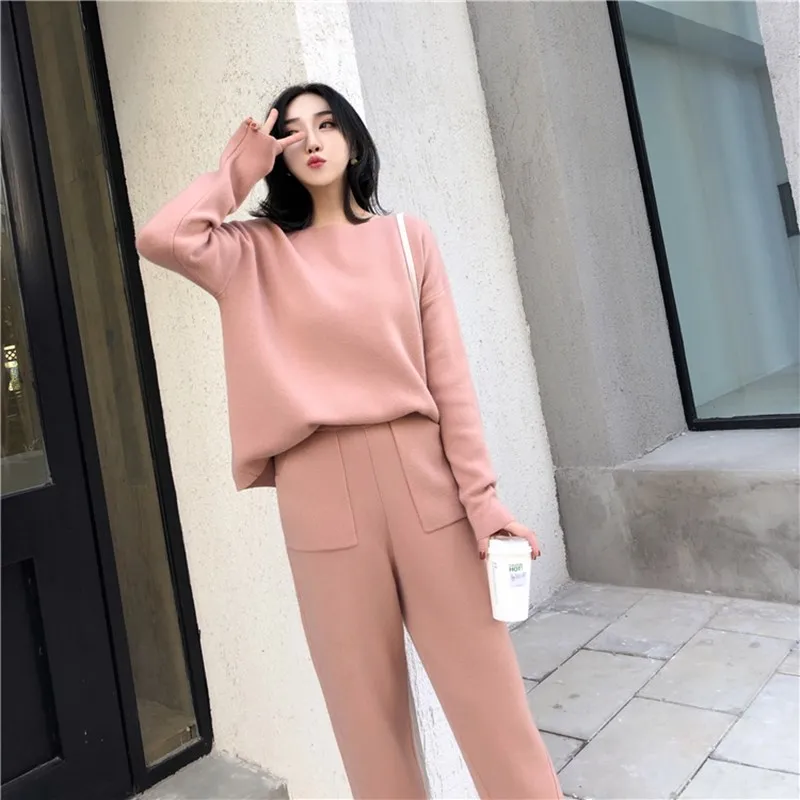 2020 Autumn and Winter New Loose All-Match Pullover Sweater Sweater Casual Wide Leg Pants Suit Two-Piece Female Foreign Sstyle
2020 Autumn and Winter New Loose All-Match Pullover Sweater Sweater Casual Wide Leg Pants Suit Two-Piece Female Foreign Sstyle