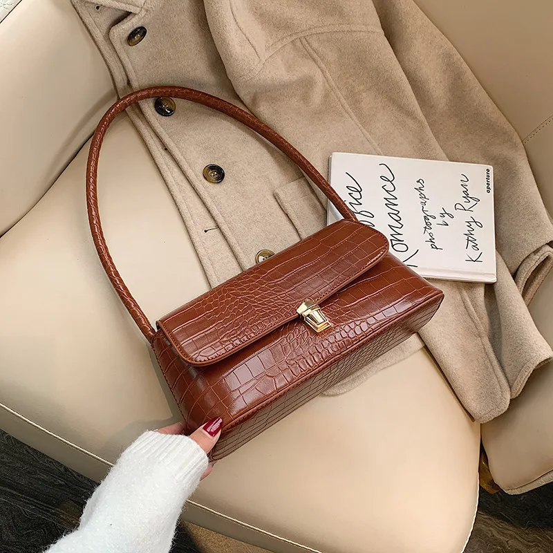 Crocodile Pattern Women Bag 2020 Popular New Korean All-Matching Messenger Bag Fashion Retro One Shoulder Underarm Baguette Bag
Crocodile Pattern Women Bag 2020 Popular New Korean All-Matching Messenger Bag Fashion Retro One Shoulder Underarm Baguette Bag