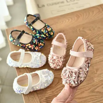 2020 Summer New Infant Kids Baby Girls Bling Crystal Princess Party Dance Leather Shoes Low-heeled Sunlight Reflective Sandals
2020 Summer New Infant Kids Baby Girls Bling Crystal Princess Party Dance Leather Shoes Low-heeled Sunlight Reflective Sandals