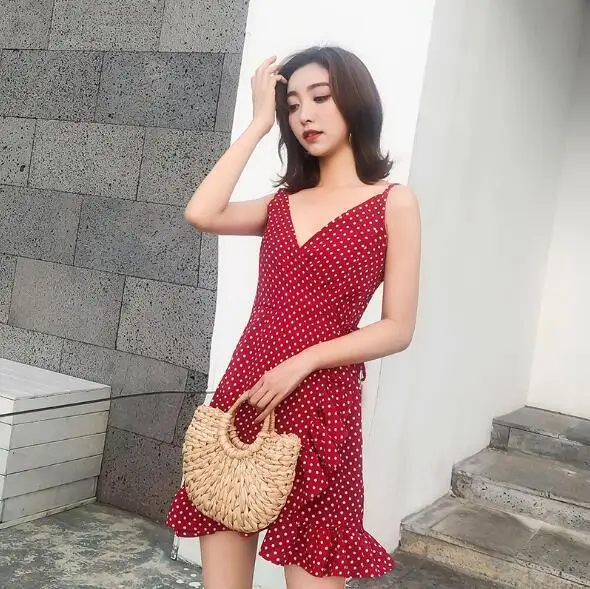 NINE BULL 2019 Summer Women Ruffled V-collar Sleeveless Sling Dress Popular Polka Dot Prints Irregular Ruffled Holiday Vestidos
NINE BULL 2019 Summer Women Ruffled V-collar Sleeveless Sling Dress Popular Polka Dot Prints Irregular Ruffled Holiday Vestidos
