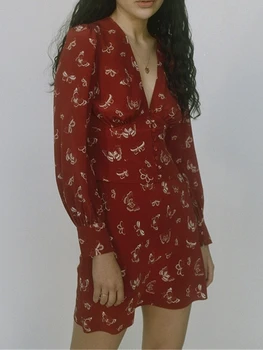 2020 New Women Silk Blouse Skirts Set Butterfly Print Long Sleeve V-neck Lady Slim waist Shirts Top Female High Waist Mini Skirt
2020 New Women Silk Blouse Skirts Set Butterfly Print Long Sleeve V-neck Lady Slim waist Shirts Top Female High Waist Mini Skirt