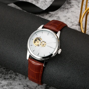 Minimalist Mechanical Watch Unisex 40mm Case Automatic Movement Unique Skeleton Watch Ladies Gold
Minimalist Mechanical Watch Unisex 40mm Case Automatic Movement Unique Skeleton Watch Ladies Gold