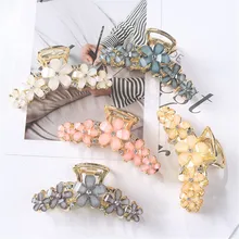 Trendy Women Little Daisy Flower Hair Claw Clip Headwear Hairpin Girls Metal Hair Clamp Catch Fashion Geometric Hair Accessories
Trendy Women Little Daisy Flower Hair Claw Clip Headwear Hairpin Girls Metal Hair Clamp Catch Fashion Geometric Hair Accessories