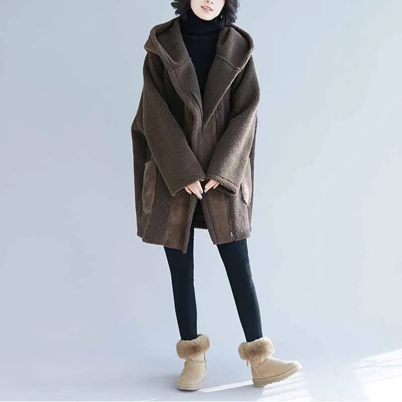 2019 winter large size loose hooded long section lamb fur coat female lazy wind ins thick warm zipper coat winter B141
2019 winter large size loose hooded long section lamb fur coat female lazy wind ins thick warm zipper coat winter B141