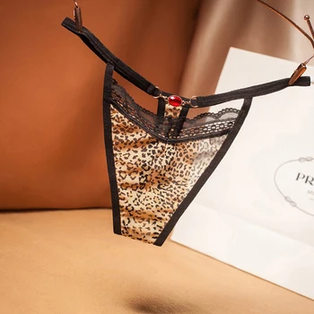 Sexy Hollow Women Leopard Thong Luxury Transparent Low Waist Temptation Lingerie G-String Female Pearl Lace Underwear Panties
Sexy Hollow Women Leopard Thong Luxury Transparent Low Waist Temptation Lingerie G-String Female Pearl Lace Underwear Panties