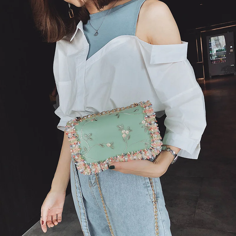 INS Super Fire Bag Women's 2018 New Style Korean-style Fashion Embroidery Lace Shoulder Metal Chain Oblique Square Sling Bag
INS Super Fire Bag Women's 2018 New Style Korean-style Fashion Embroidery Lace Shoulder Metal Chain Oblique Square Sling Bag