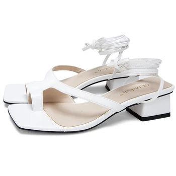 Luxury Shoes Women Designers 2020 Summer 3.5cm High Heel Black White Sandals 11803AZY5003
Luxury Shoes Women Designers 2020 Summer 3.5cm High Heel Black White Sandals 11803AZY5003