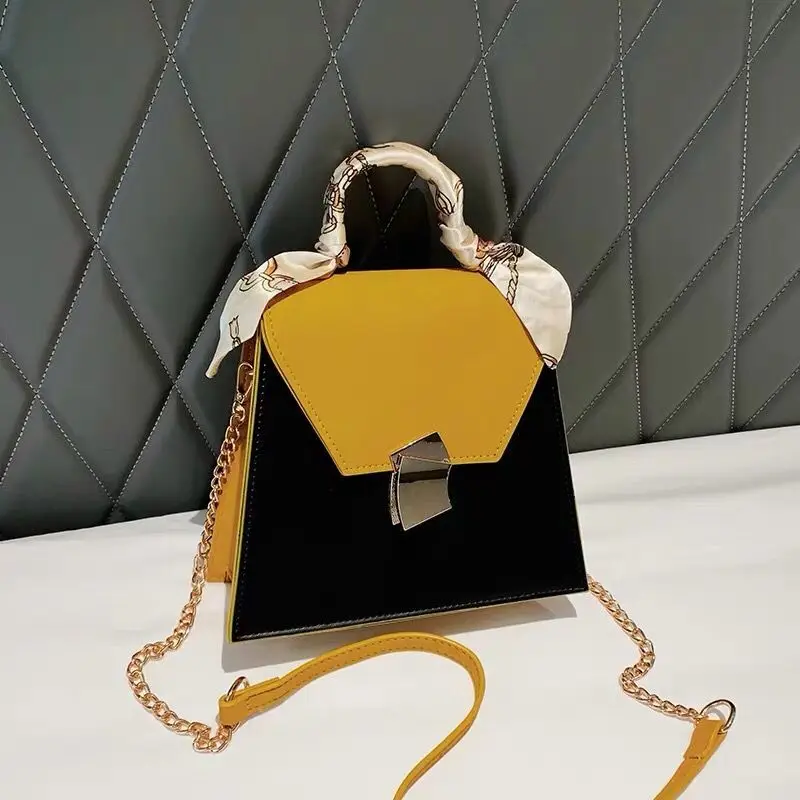 2019 New High Quality PU Leather Women's Designer Handbag Lock Chain Shoulder Messenger Bag
2019 New High Quality PU Leather Women's Designer Handbag Lock Chain Shoulder Messenger Bag
