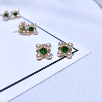 Cross Four Clover Stud Earring Freshwater Pearl 3-4mm Green Emeral 925 Sterling Silver Cuff Earring 18K Gold Color Women Jewelry
Cross Four Clover Stud Earring Freshwater Pearl 3-4mm Green Emeral 925 Sterling Silver Cuff Earring 18K Gold Color Women Jewelry