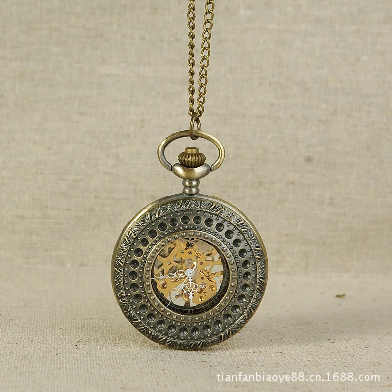 Large large circle stone mechanical pocket watch small round hole mechanical pocket watch gold surface high quality fine pocket
Large large circle stone mechanical pocket watch small round hole mechanical pocket watch gold surface high quality fine pocket