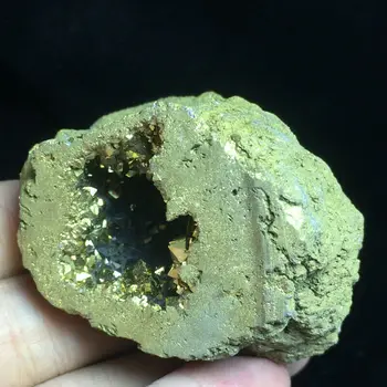 100g Golden Aura Quartz Crystal geode Titanium Bismuth Silicon Cluster Rainbow 
100g Golden Aura Quartz Crystal geode Titanium Bismuth Silicon Cluster Rainbow