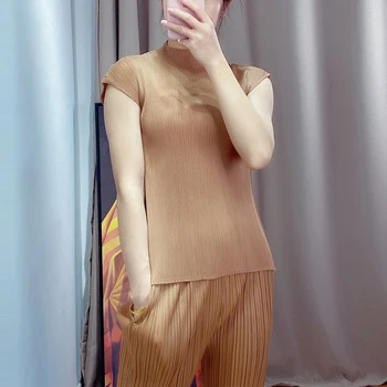 LANMREM pleated stand collar sleeveless t-shirt for women solid color large size loose slim elastic tops all-match 2020 new J556
LANMREM pleated stand collar sleeveless t-shirt for women solid color large size loose slim elastic tops all-match 2020 new J556