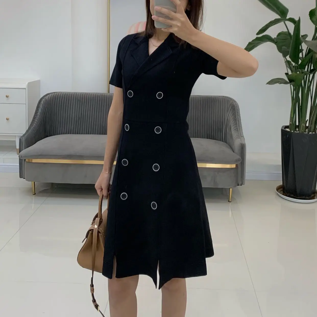 Spring Summer Slim Lady V Neck Double Breasted Knit Dress High Waist Short Sleeve Mini Dress
Spring Summer Slim Lady V Neck Double Breasted Knit Dress High Waist Short Sleeve Mini Dress