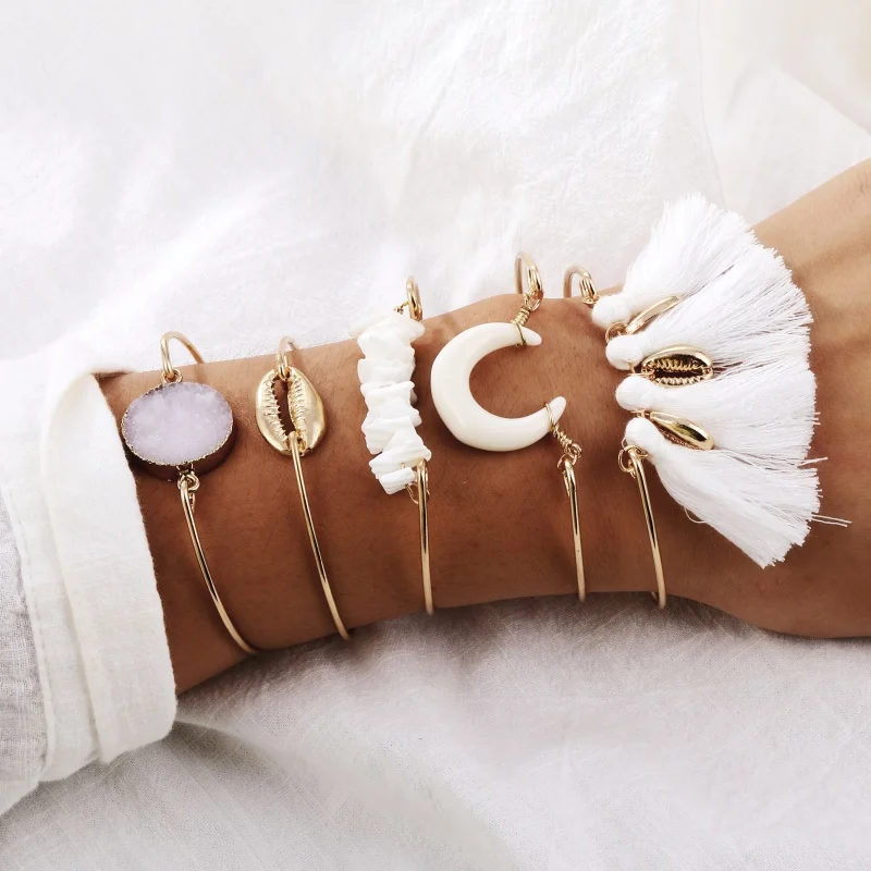 5 Pcs/Set Bohemian Crescent Shell Fringed White Crystal Bracelet Women's New Lrregular Natural Stone Vintage Bracelet Set
5 Pcs/Set Bohemian Crescent Shell Fringed White Crystal Bracelet Women's New Lrregular Natural Stone Vintage Bracelet Set