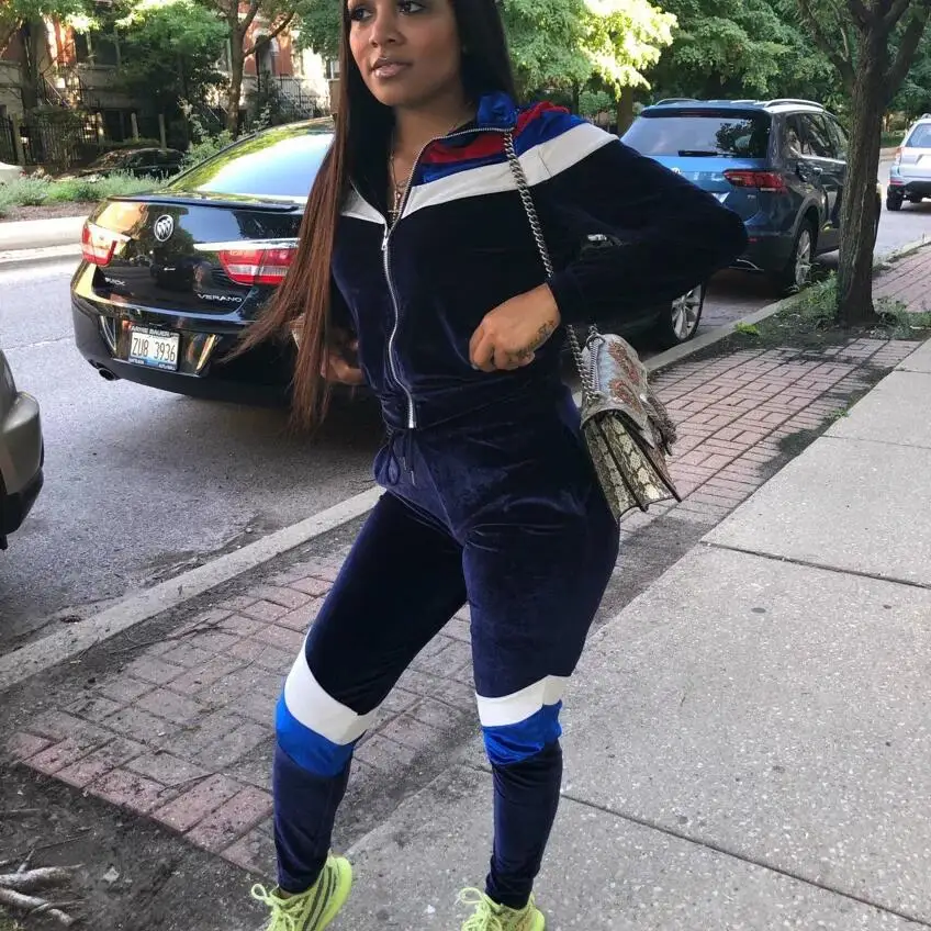 Yooneedi 2019 Winter Design Casual 2 pcs Women Set Color Solid O-neck Full Tops And Long Pants Tracksuits FNN-8295
Yooneedi 2019 Winter Design Casual 2 pcs Women Set Color Solid O-neck Full Tops And Long Pants Tracksuits FNN-8295