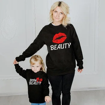Kiss Print Mother Daughter Sweaters Family Matching Clothes Mommy and Me Sweatshirt Outfits Look Mom Girls Boys Baby Cotton Tops 
Kiss Print Mother Daughter Sweaters Family Matching Clothes Mommy and Me Sweatshirt Outfits Look Mom Girls Boys Baby Cotton Tops