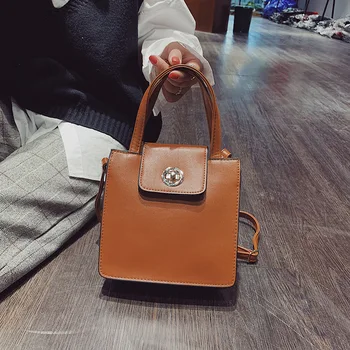 Women's bag 2019 autumn and winter new tide fashion hand ladle shoulder bag wild messenger bag simple small square bag
Women's bag 2019 autumn and winter new tide fashion hand ladle shoulder bag wild messenger bag simple small square bag