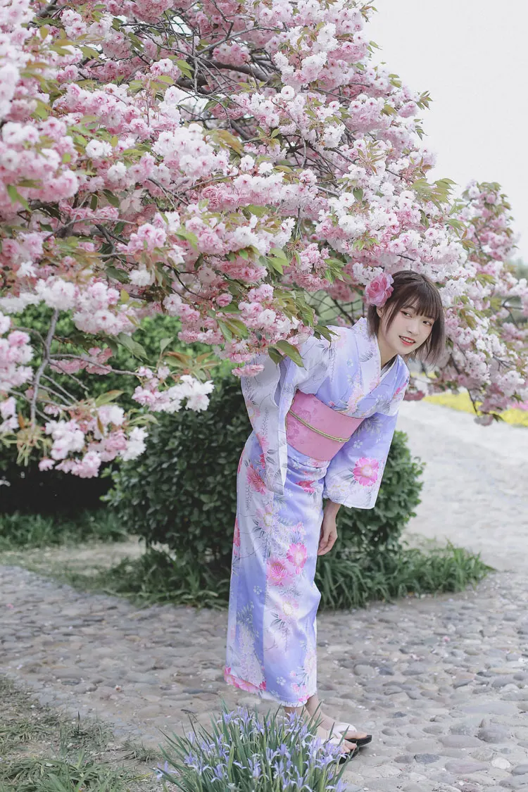 Women's Yukata Traditional Japan Kimono Robe Photography Dress Cosplay Costume purple Color flower Prints Vintage Clothing
Women's Yukata Traditional Japan Kimono Robe Photography Dress Cosplay Costume purple Color flower Prints Vintage Clothing