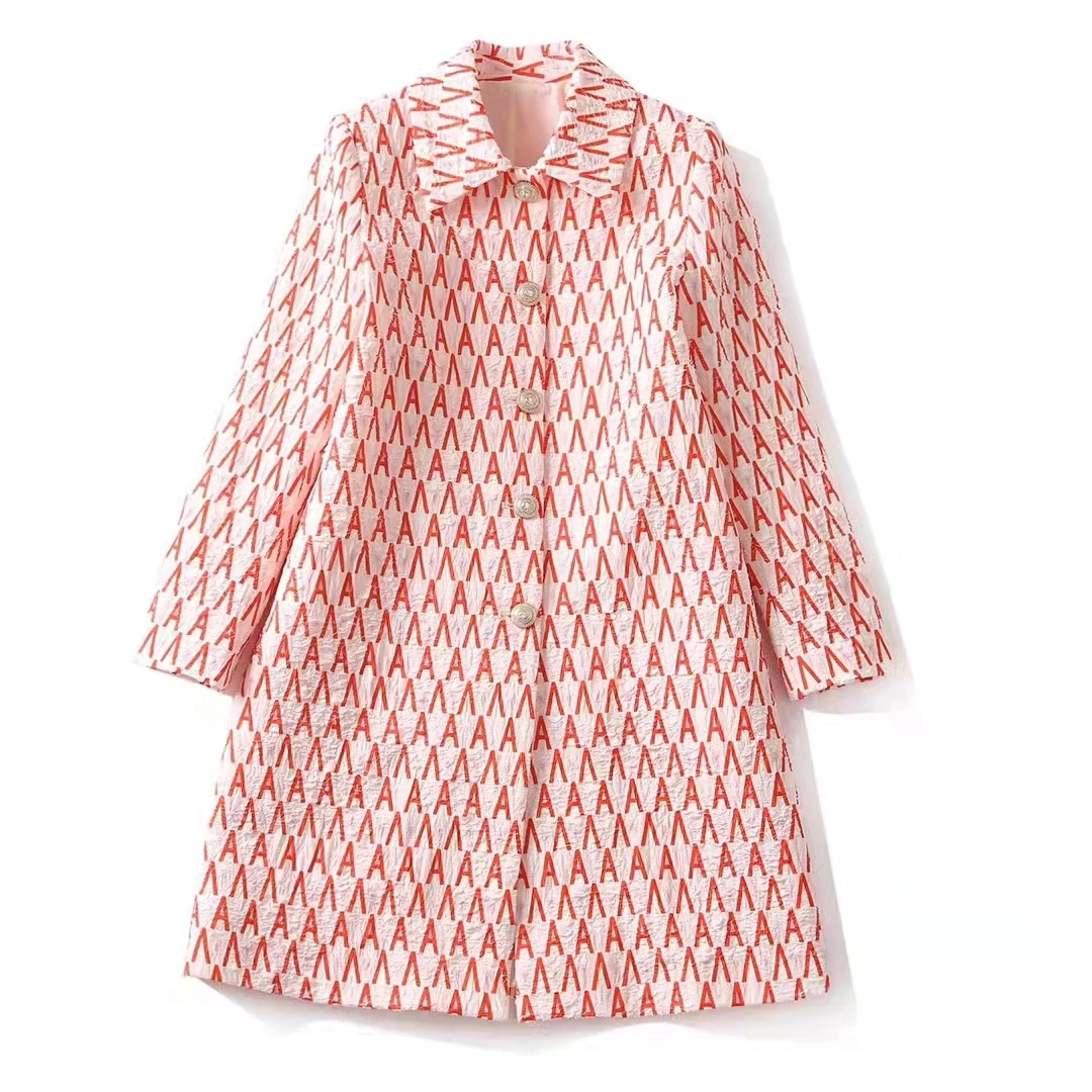 European and American women's clothing autumn winter 2022 new Long sleeve lapel lettering jacquard print Fashion trench coat
European and American women's clothing autumn winter 2022 new Long sleeve lapel lettering jacquard print Fashion trench coat