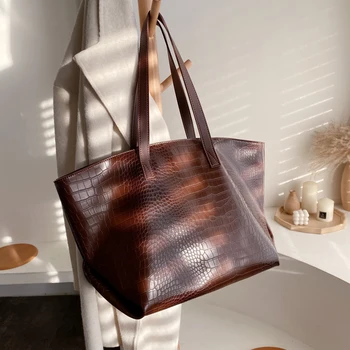 Autumn&winter Large Capacity Bucket Bag 2020 Wild Shoulder Bag Simple Crocodile Pattern Fashion Handbag Stone Pattern Tote Bag
Autumn&winter Large Capacity Bucket Bag 2020 Wild Shoulder Bag Simple Crocodile Pattern Fashion Handbag Stone Pattern Tote Bag