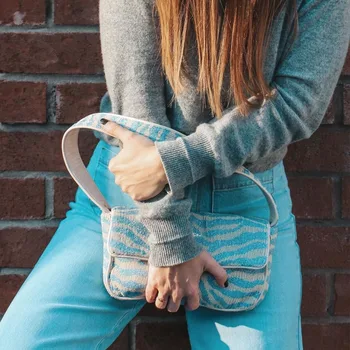 Retro Pattern Underarm Shoulder Bag Women New Trend Canvas Package 2020 Chic Small Tote Bags Female Casual Simple Handbags Purse 
Retro Pattern Underarm Shoulder Bag Women New Trend Canvas Package 2020 Chic Small Tote Bags Female Casual Simple Handbags Purse